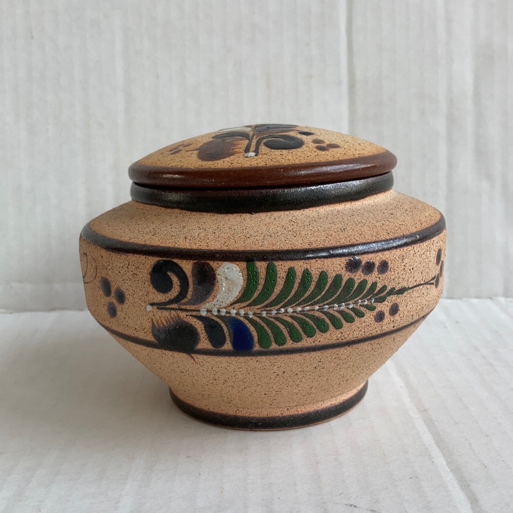 Netz Pottery Mexico Tonala fern leaf covered trinket dish bowl